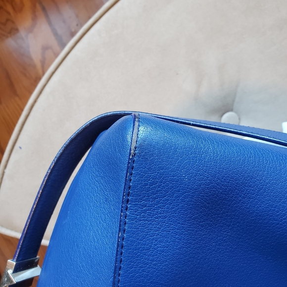 GIVENCHY Blue Antigona Bag - Picture 5 of 9
